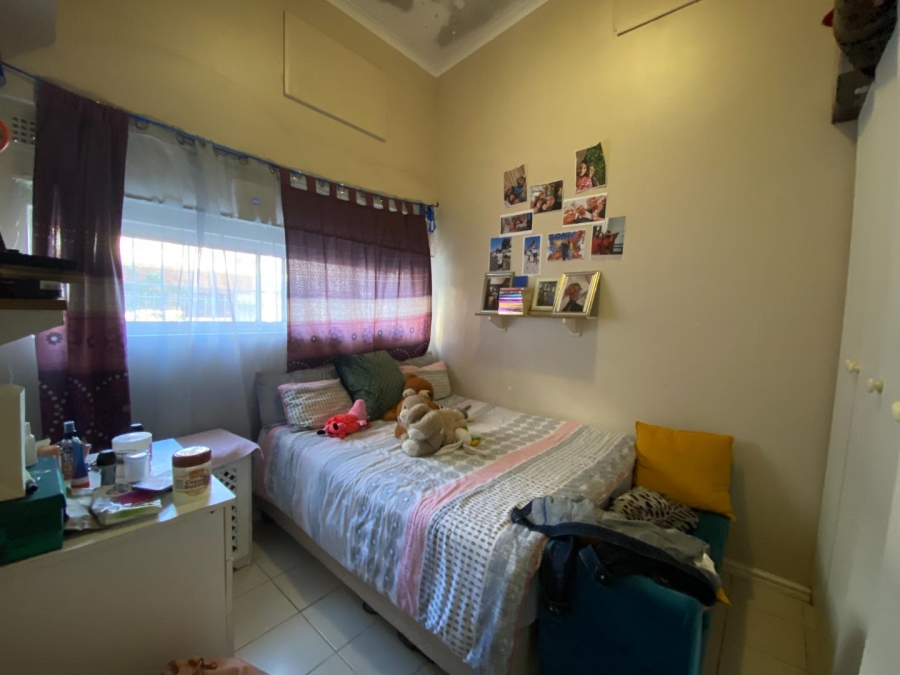 1 Bedroom Property for Sale in Wynberg Western Cape